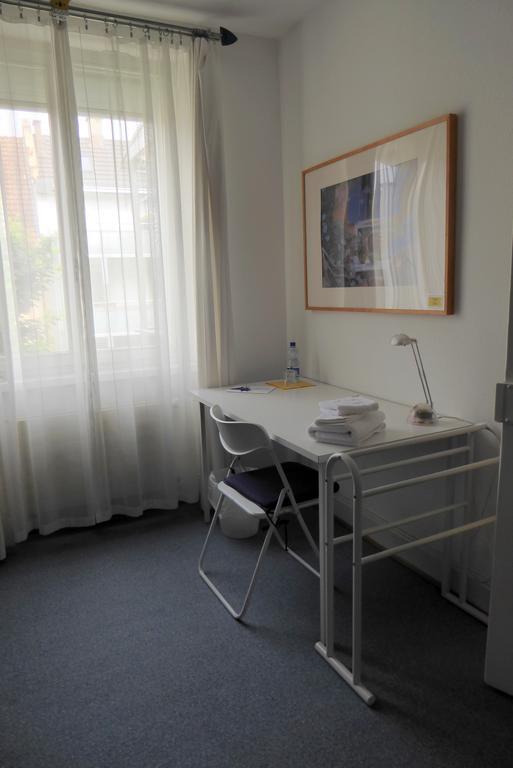 בזל B&B Schlettstadterstrasse מראה חיצוני תמונה